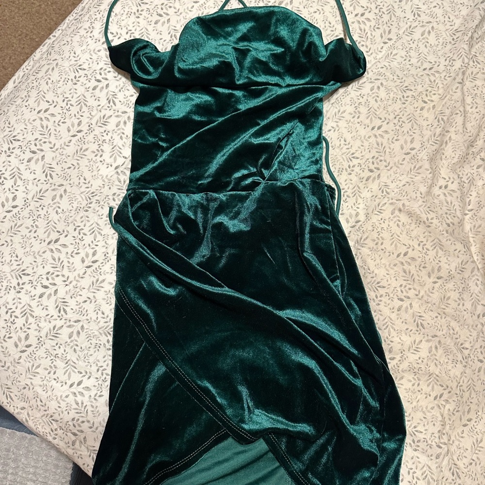 Lucy in the Sky Strapy Emerald Velvet Dress